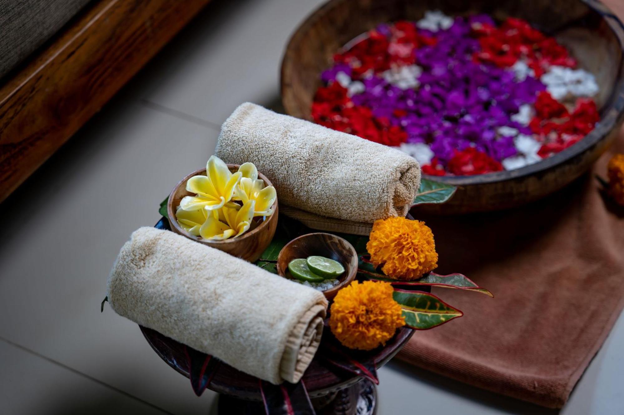The Lokha Ubud Resort, Villas & Spa Exteriör bild